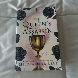 THE QUEENS ASSASSIN BOOK